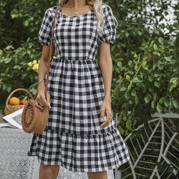 Black gingham plaid ruffle hem backless dress - Picture 2 of 2